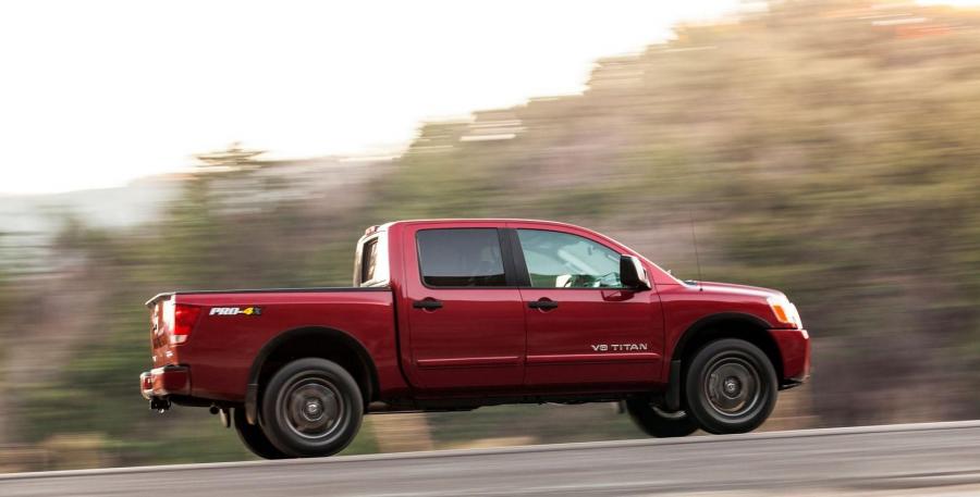  Nissan Titan Pickup 2013 года  (фото 30 из 43)